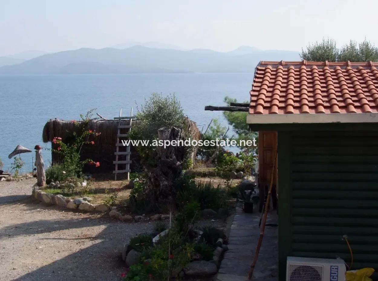 Beachfront Bungalow Zum Verkauf In Akbuk, Die Durch Das Meer Auf Einem Grundstück Von 800M2-Villa Zum Verkauf Turnalı