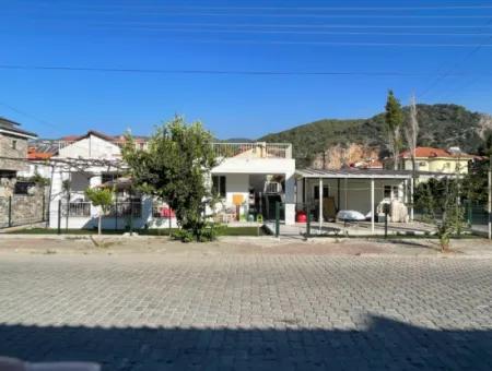 Freistehendes Villenhaus Zum Verkauf In Dalyan Maraşda 677M2 Grundstück