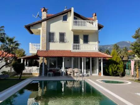 Villa Zum Verkauf In 600M2 Grundstück In Dalyan