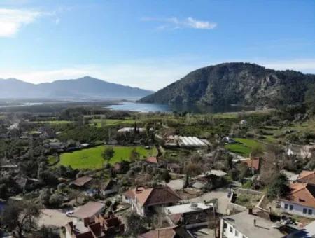 Grundstück Zum Verkauf In Çandır 1252M2 Mit Seeblick