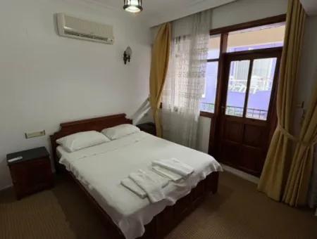 Dalyan'da 30 Odalı Kanala Yakın Satılık Otel