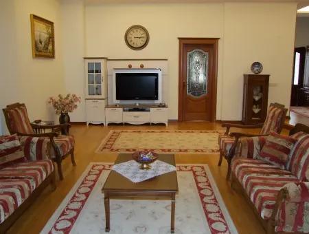 Ulada Satılık Lüks Villa Ulada 1078M2 Arsa İçinde Özel Yapılmış Satılık 4+1 Villa