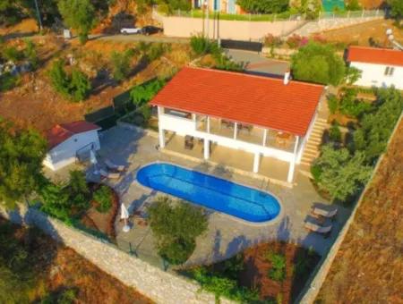 Gökbel Deniz Manzaralı 4+1 Satılık Villa