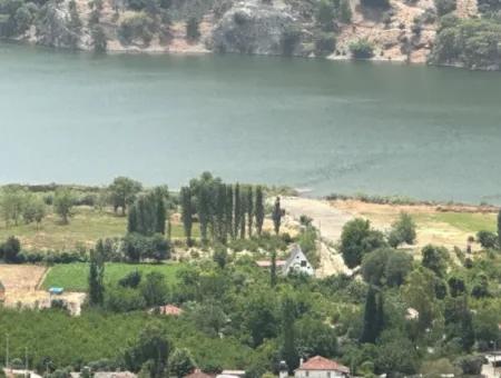 Çandır'da Göl Deniz Manzaralı Satılık Arsa